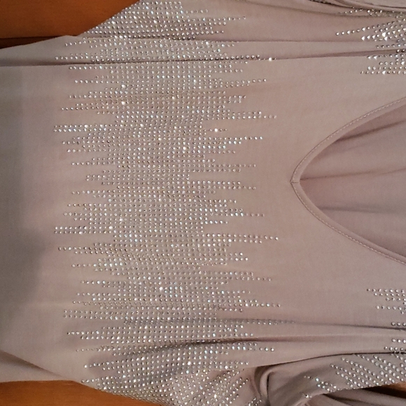 Top - Picture 2 of 3